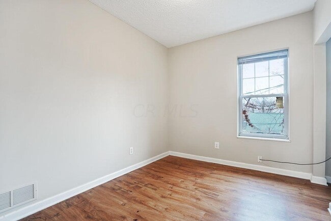 Foto del edificio - 320-322 E 12th Avenue