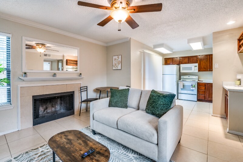 Foto principal - 4748 Old Bent Tree Ln