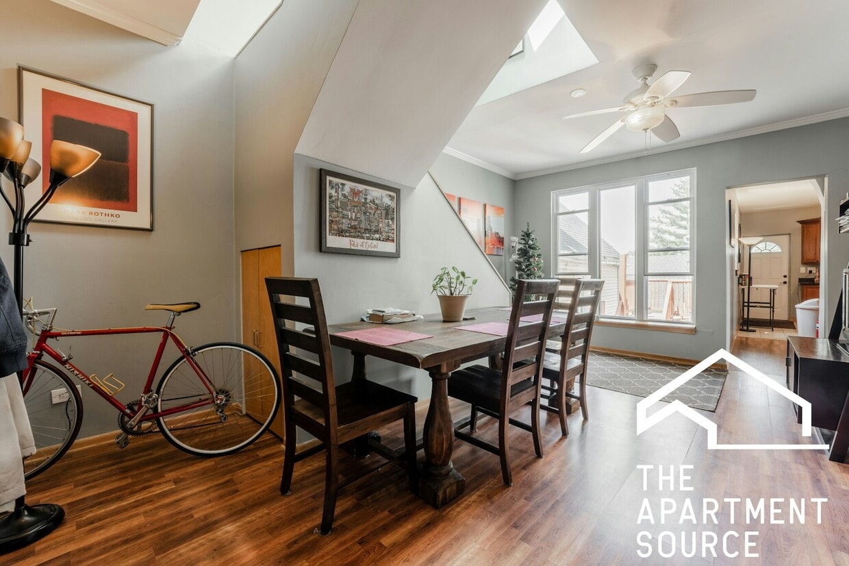 Photo - 3036 North Seminary Avenue, Unit 3F