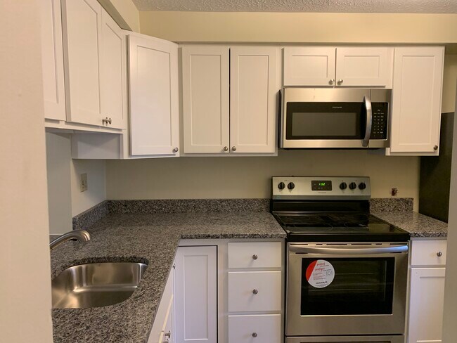 New Kitchen Cabinets Granite Countertops - 3523 Washington Pike