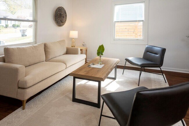 Foto del edificio - 2109B Sadler Ave