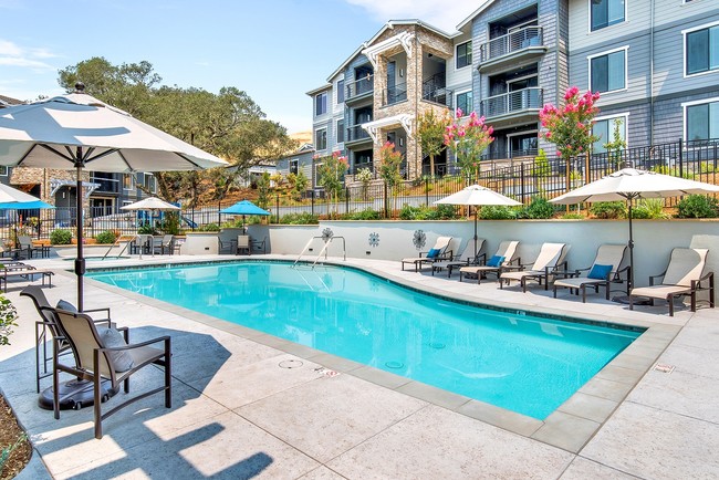 Beautiful Resort Style Setting - Canyon Oaks Luxury Apartments