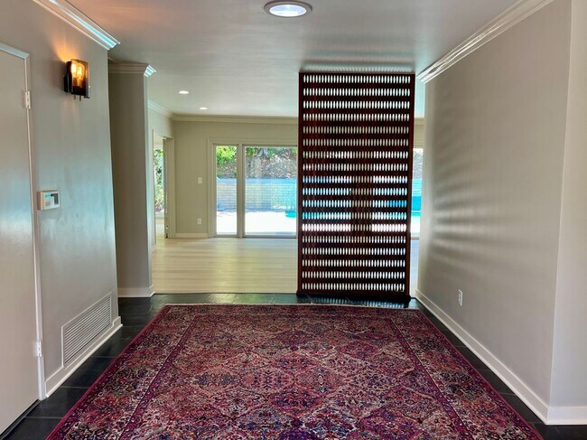 Foto del edificio - 16641 Park Ln Cir