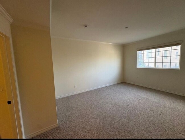 Building Photo - 4523 Woodman Ave