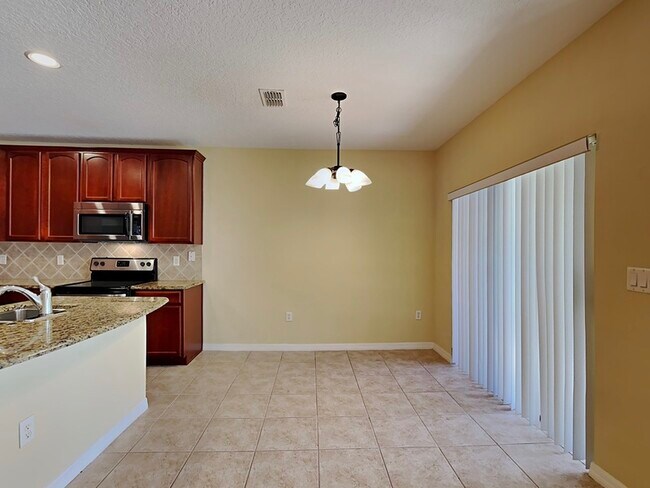 Foto del edificio - 3320 Windsor Lake Cir