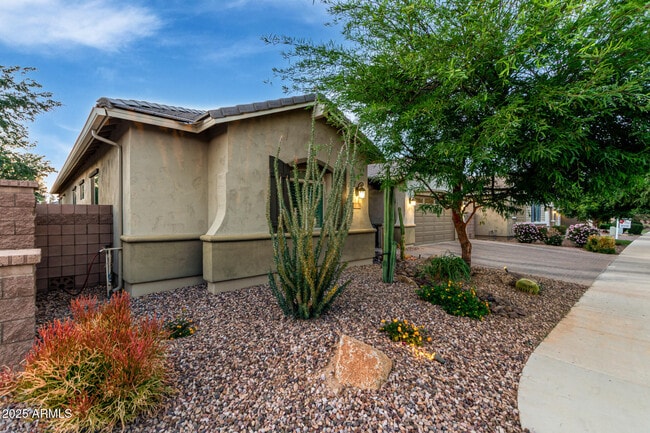 Building Photo - 20176 E Nighthawk Way