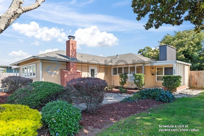 Building Photo - 119 Arroyo Dr