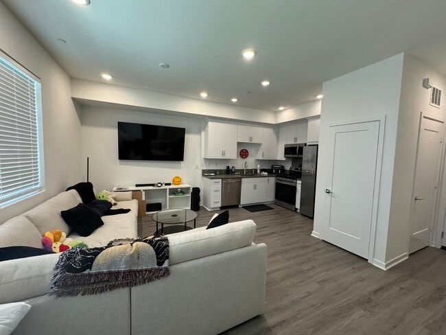 Great room (with furniture) - 222 Scratch Rd