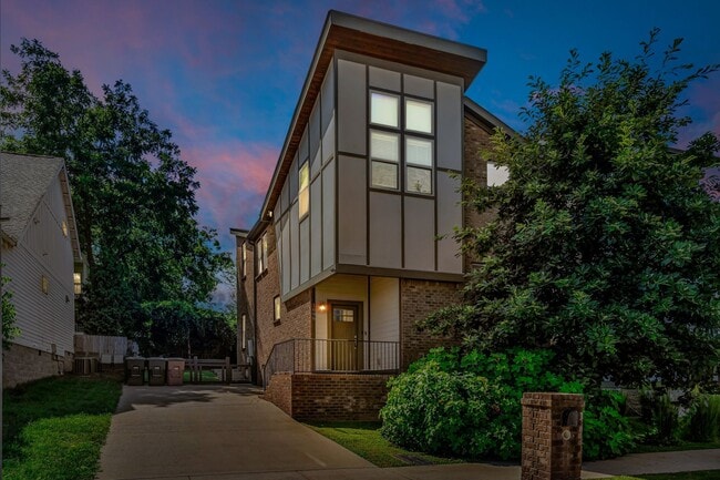 Photo - Modern Townhome Living in the Heart of Wed...