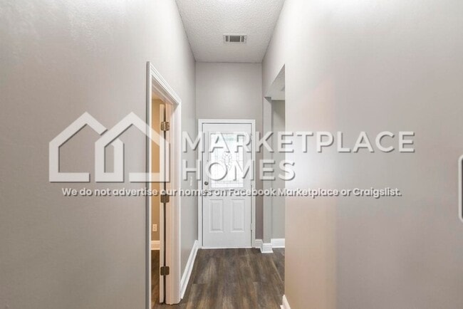 Building Photo - 415 Covington Cove