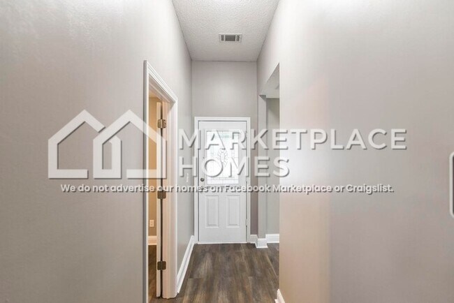 Foto del edificio - 415 Covington Cove