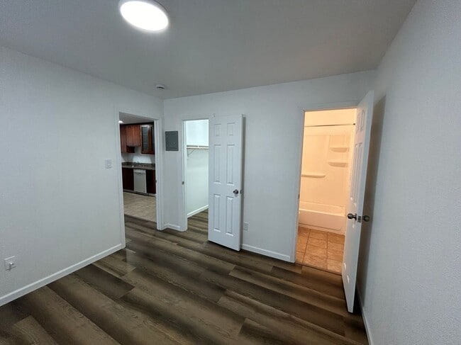 Building Photo - 600 Las Palmas Ave