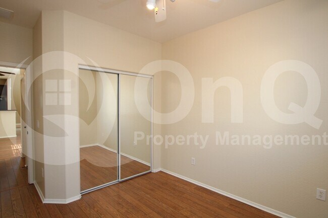 Building Photo - 1366 S Sabino Dr
