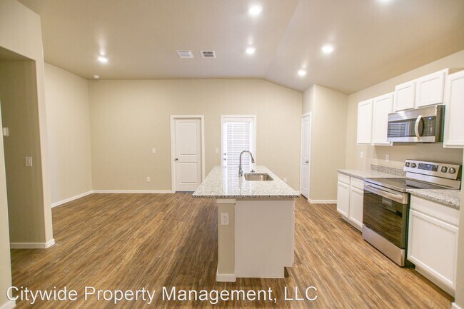 Foto del edificio - 3 br, 2 bath House - 3502 Trenton Avenue