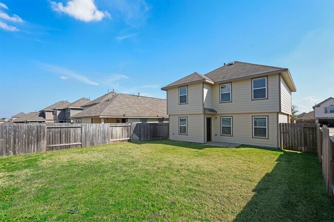 Building Photo - 24322 Amaldi Ct