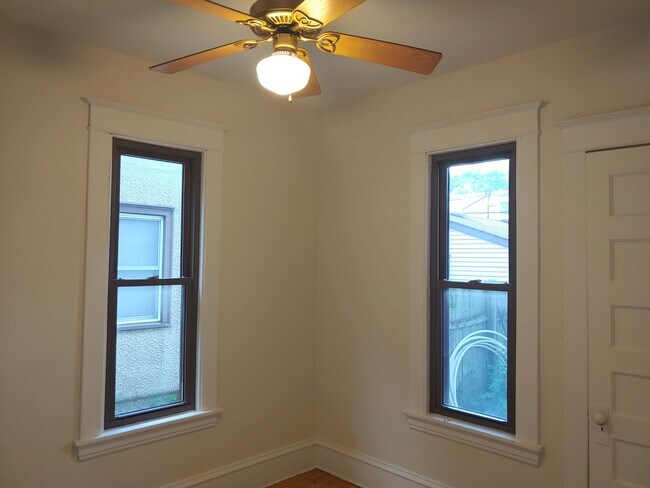 Building Photo - 2535 Aldrich Ave S