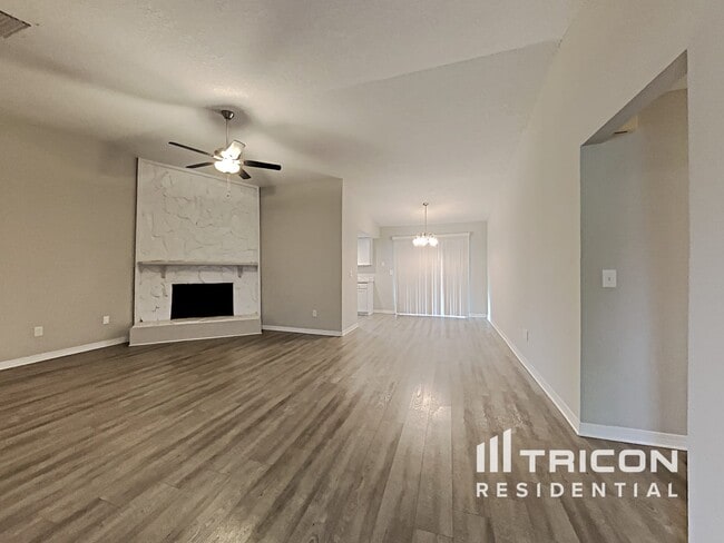 Building Photo - 707 Climate Dr