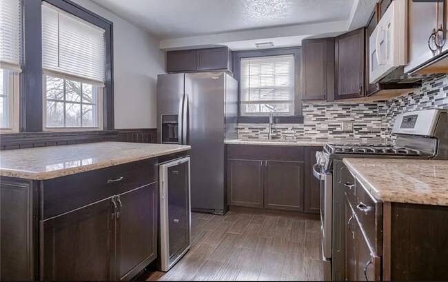Building Photo - 2047 N 6th St