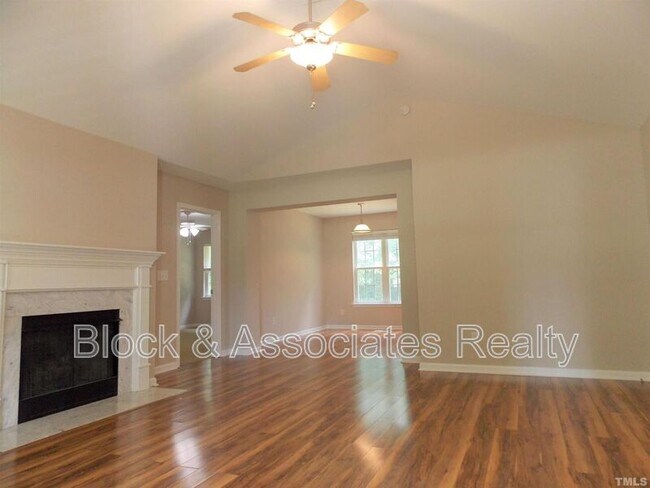 Foto del edificio - 2506 Patton Ln