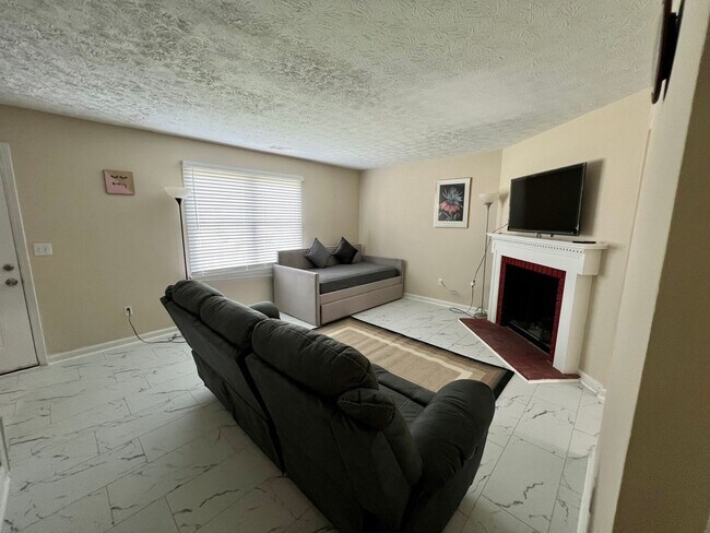Foto del edificio - COZY HOME NEAR STONE MOUNTAIN PARK