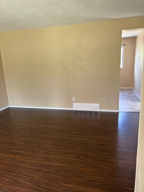 Building Photo - 912 9 St