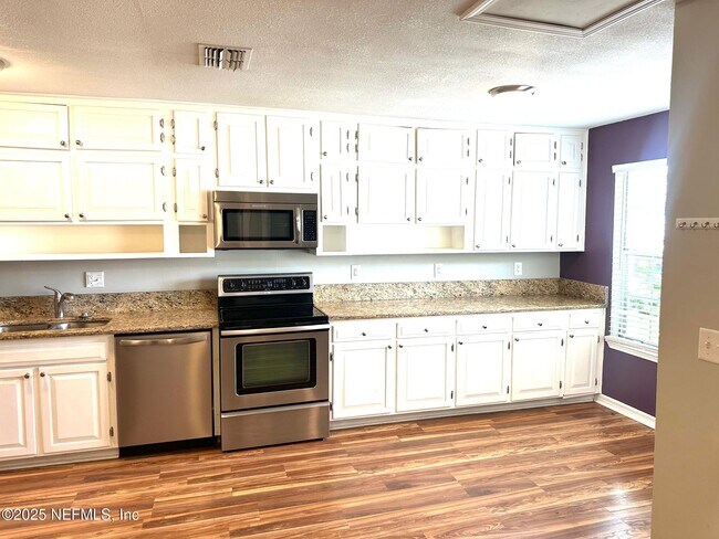 Foto del edificio - 13004 Ambridge Ln