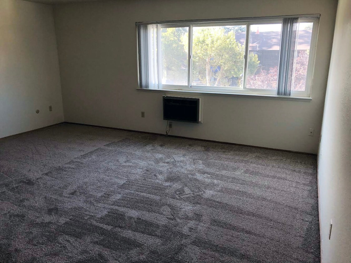 Primary Photo - 230 A St