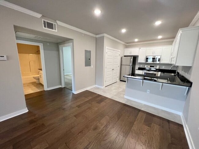 Building Photo - 2/1 Flat | Endura Park- Brand New Apartmen...