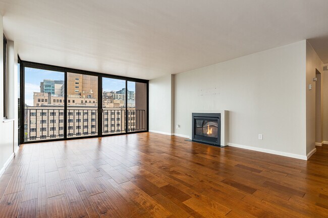 Building Photo - 1120 8th Ave