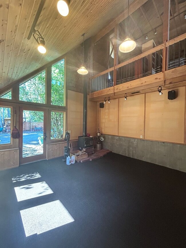 Building Photo - Gorgeous A frame loft home in the country