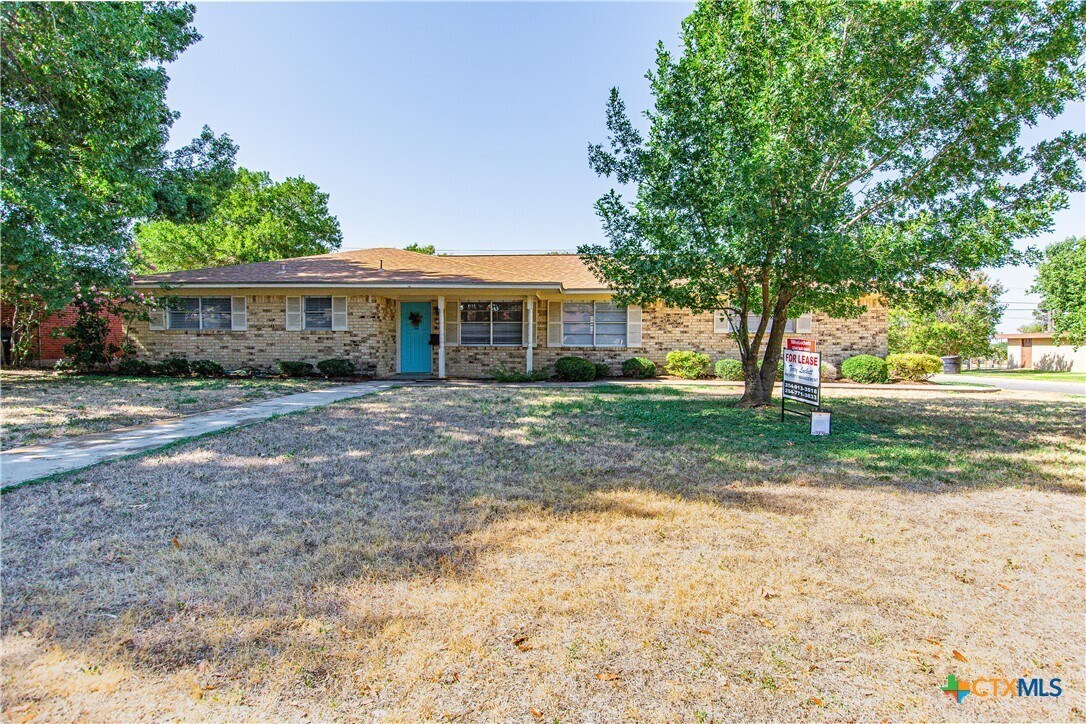 Primary Photo - 2717 W Avenue Z
