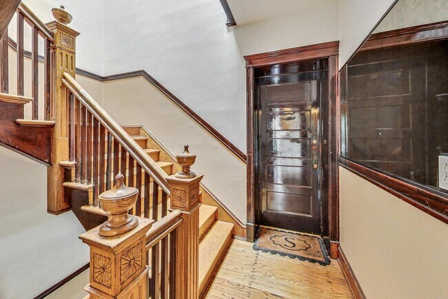 Foto del edificio - 4000 N Hermitage Ave