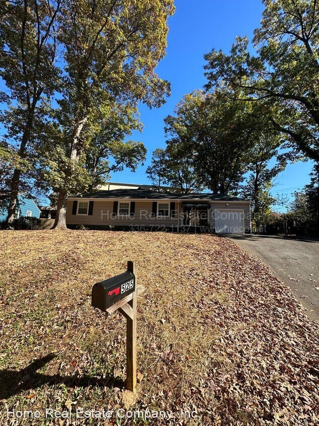 Primary Photo - 3 br, 1 bath House - 525 Lester Lane