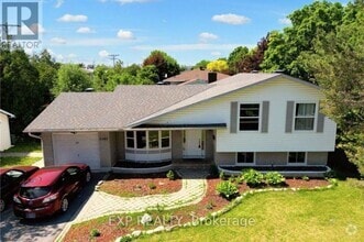 Building Photo - 3380 Clearwater Crescent