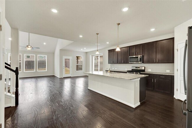 Foto del edificio - 908 Leadtree Loop