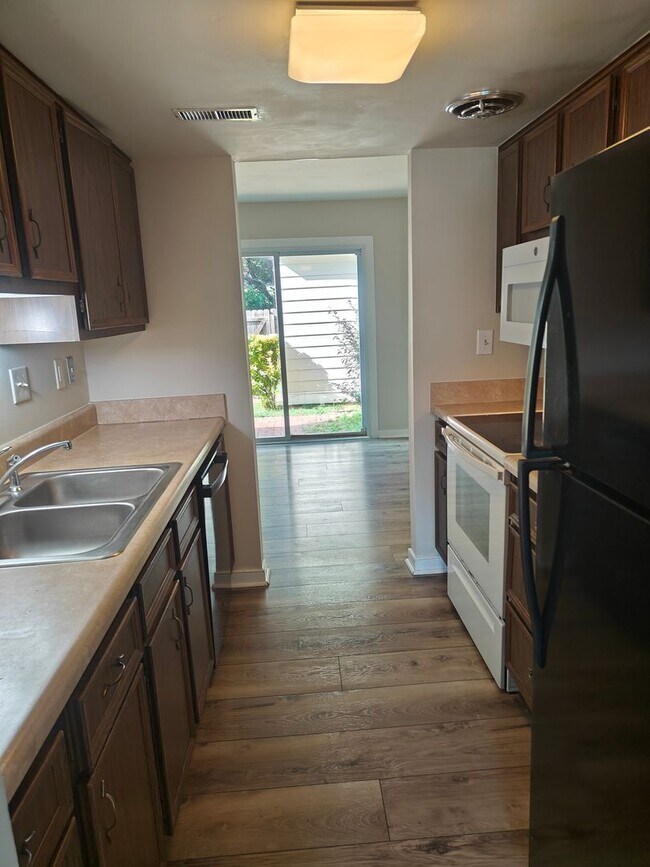 Foto del edificio - 9321 Gildenfield Ct