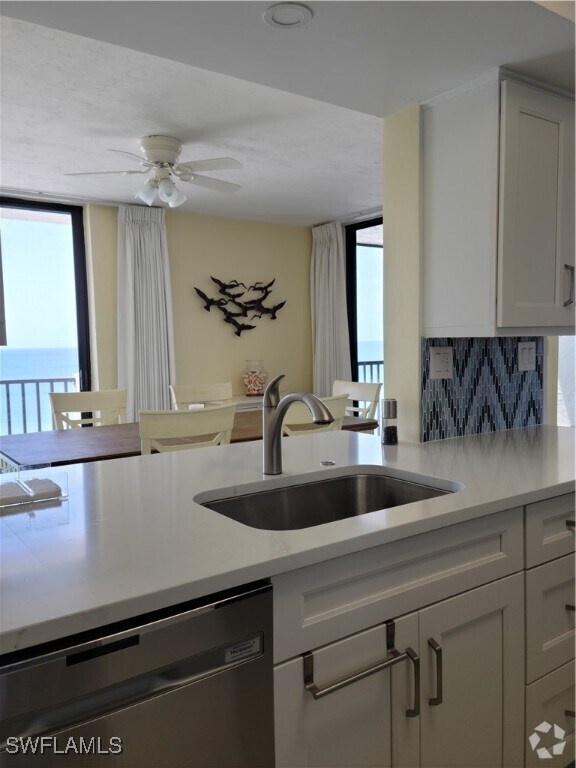 Building Photo - 10475 Gulf Shore Dr