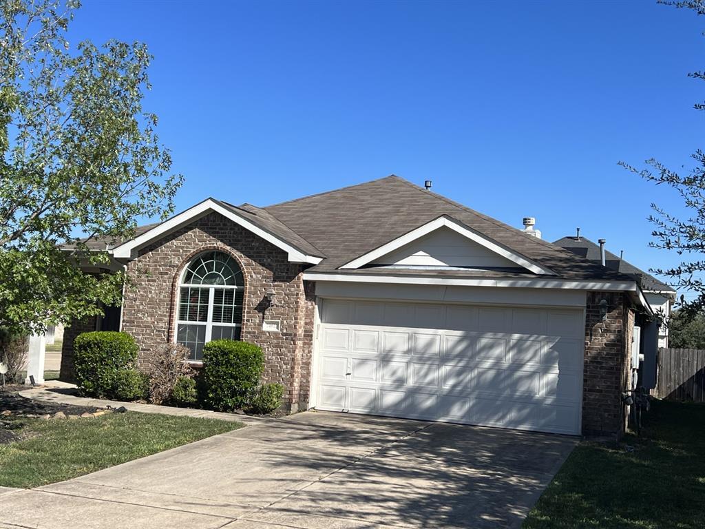 Foto principal - 24622 Colonial Birch Ln