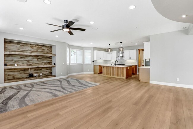 Building Photo - 4386 Bayhill Ln