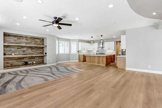 Foto del edificio - 4386 Bayhill Ln