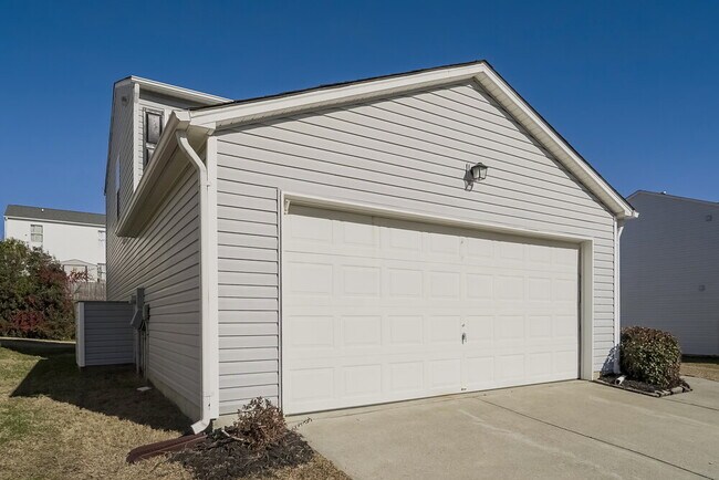 Foto del edificio - 11022 Dry Stone Dr