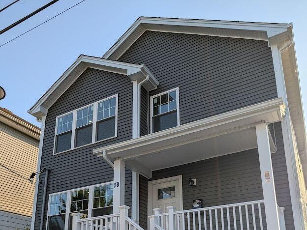 Primary Photo - 28 Grosvenor Ave