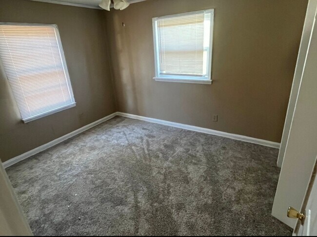 Foto del edificio - 2919 Hummingbird Ct