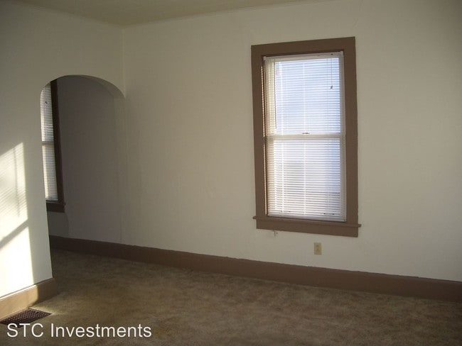 Building Photo - 1 br, 1 bath House - 303 S. Dudley