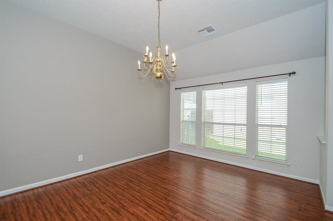 Building Photo - 23211 Colony Green Dr