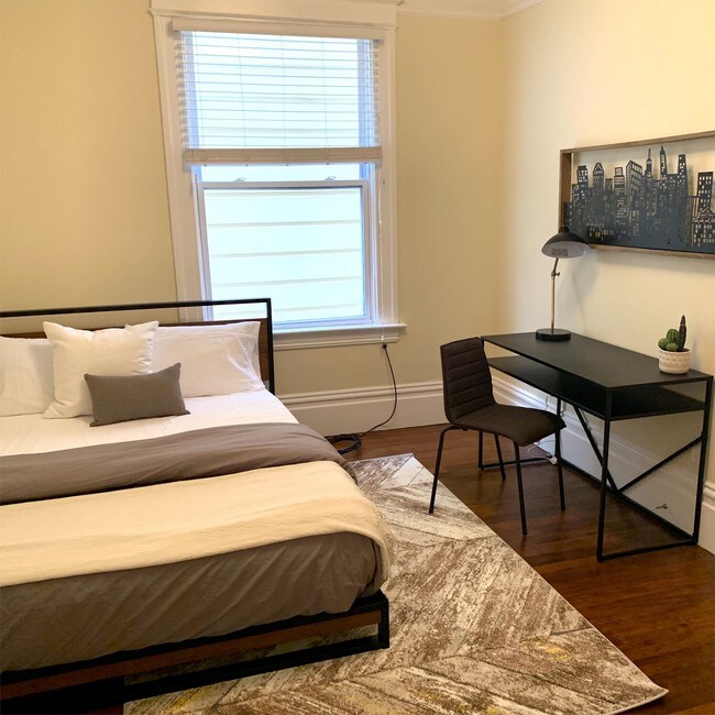 Building Photo - 2 S Van Ness Ave