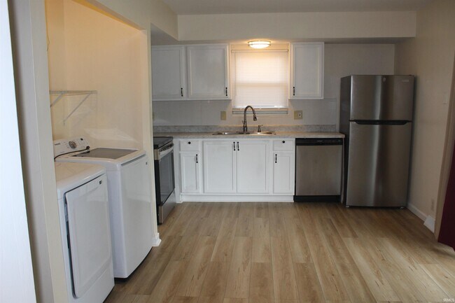 Foto del edificio - 1716 S Walnut Ln