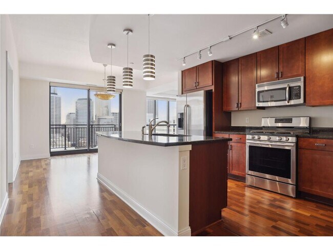 Foto del edificio - 100 3rd Ave S