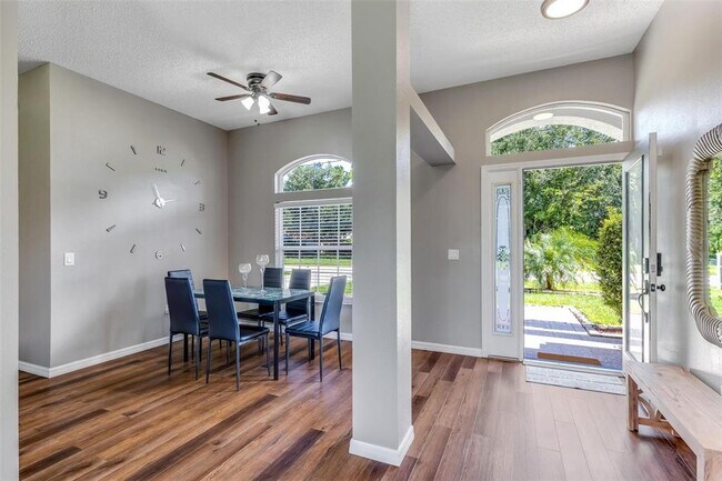 Building Photo - 11 Bickshire Ln