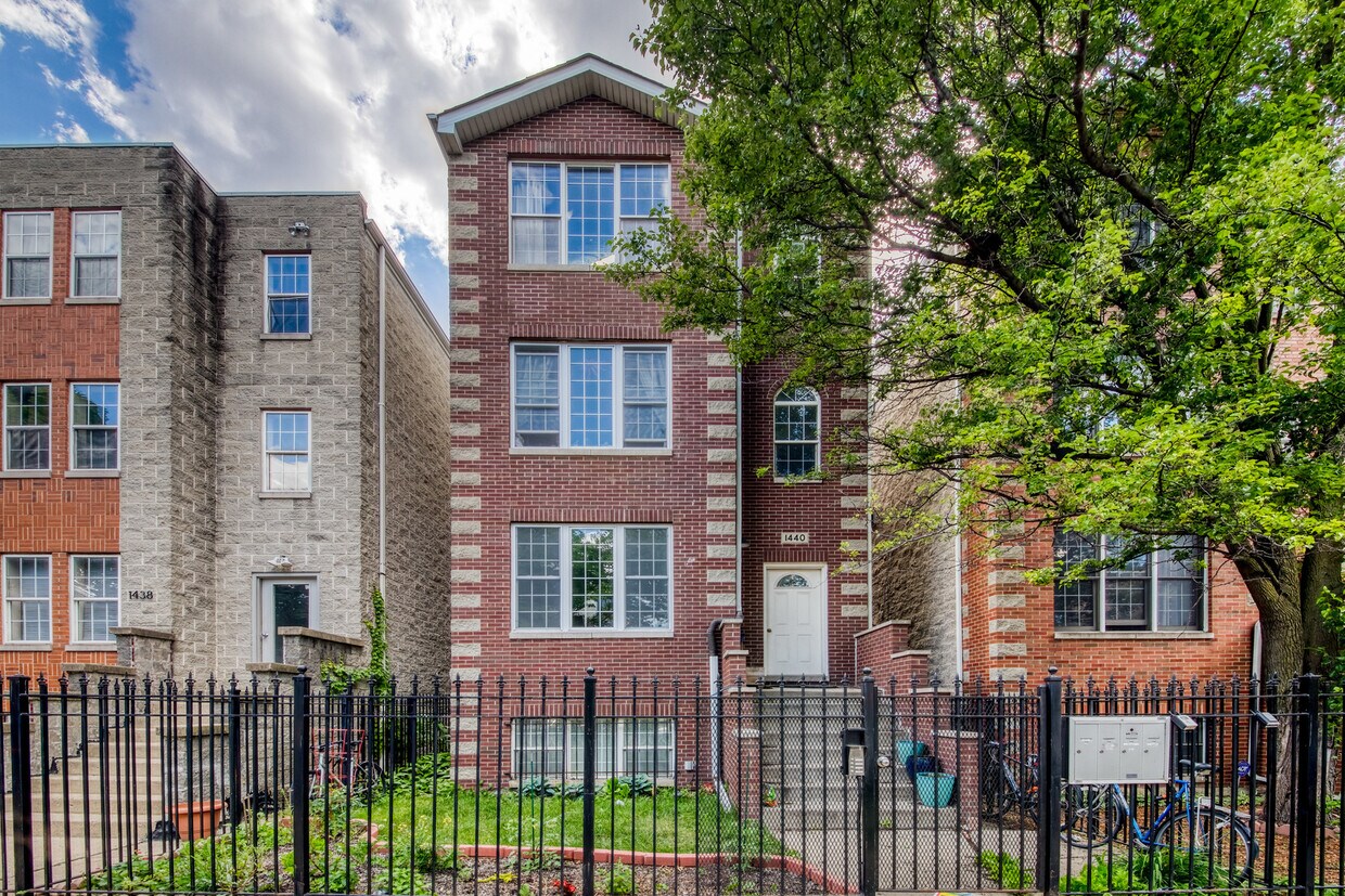 Primary Photo - 1440 N Campbell Ave